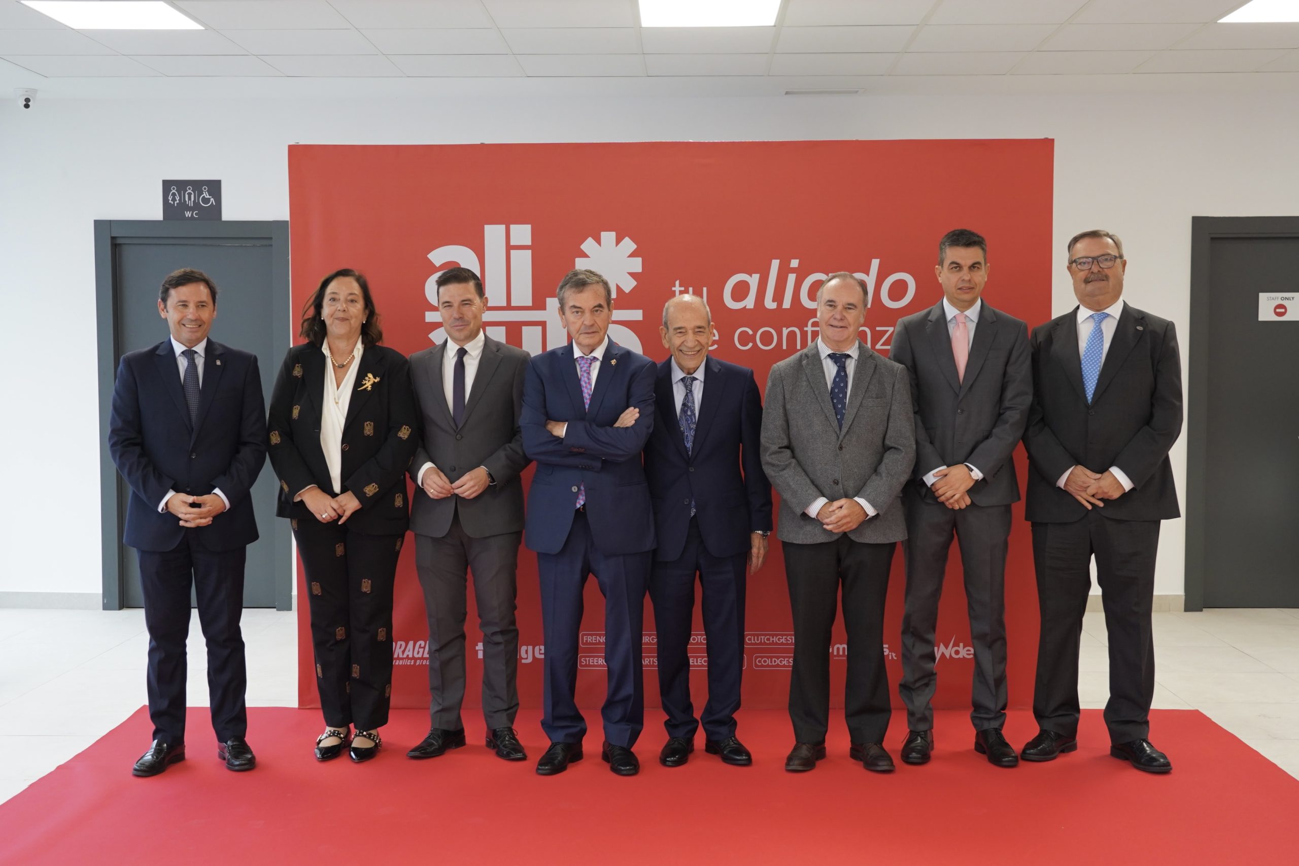 Recorrido institucional por las nuevas instalaciones de Aliauto